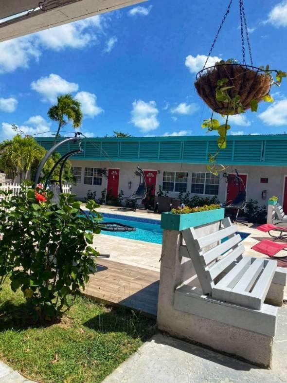 Georges Royal Inn Frederiksted Eksteriør bilde