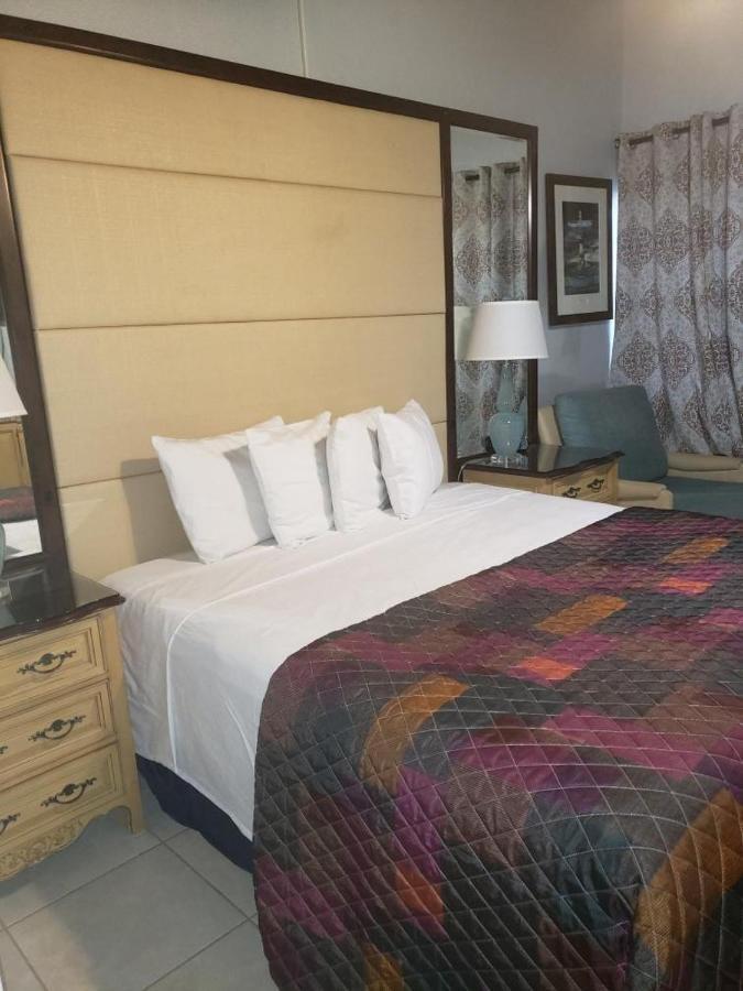 Georges Royal Inn Frederiksted Eksteriør bilde